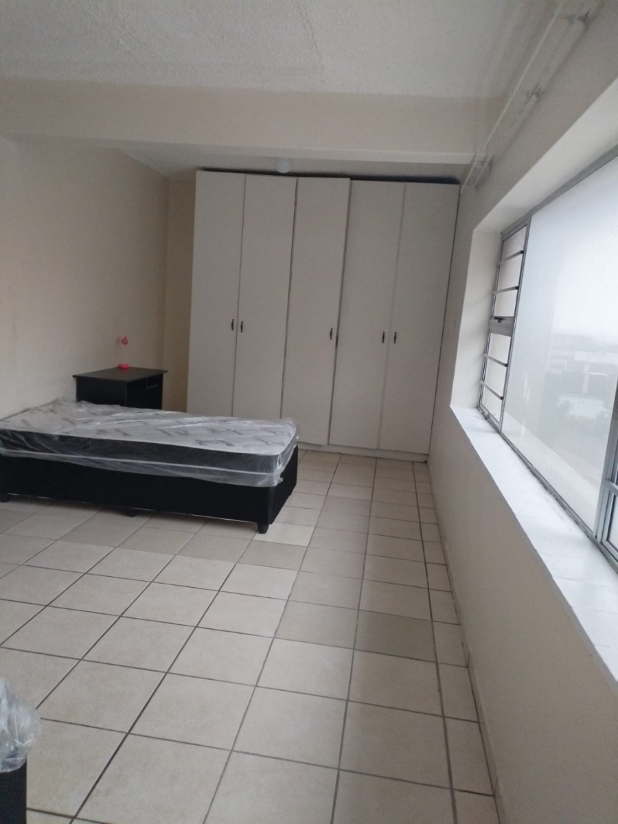 1 Bedroom Property for Sale in Port Elizabeth Central Eastern Cape